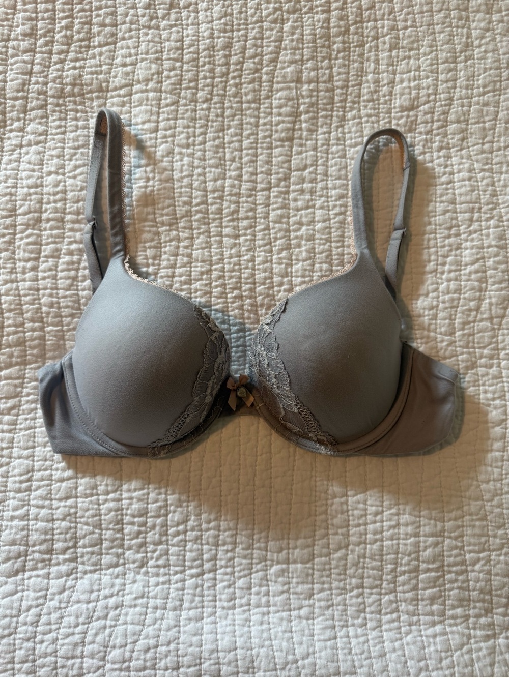 Victoria's Secret Light Gray Lace-Trim T-Shirt Bra